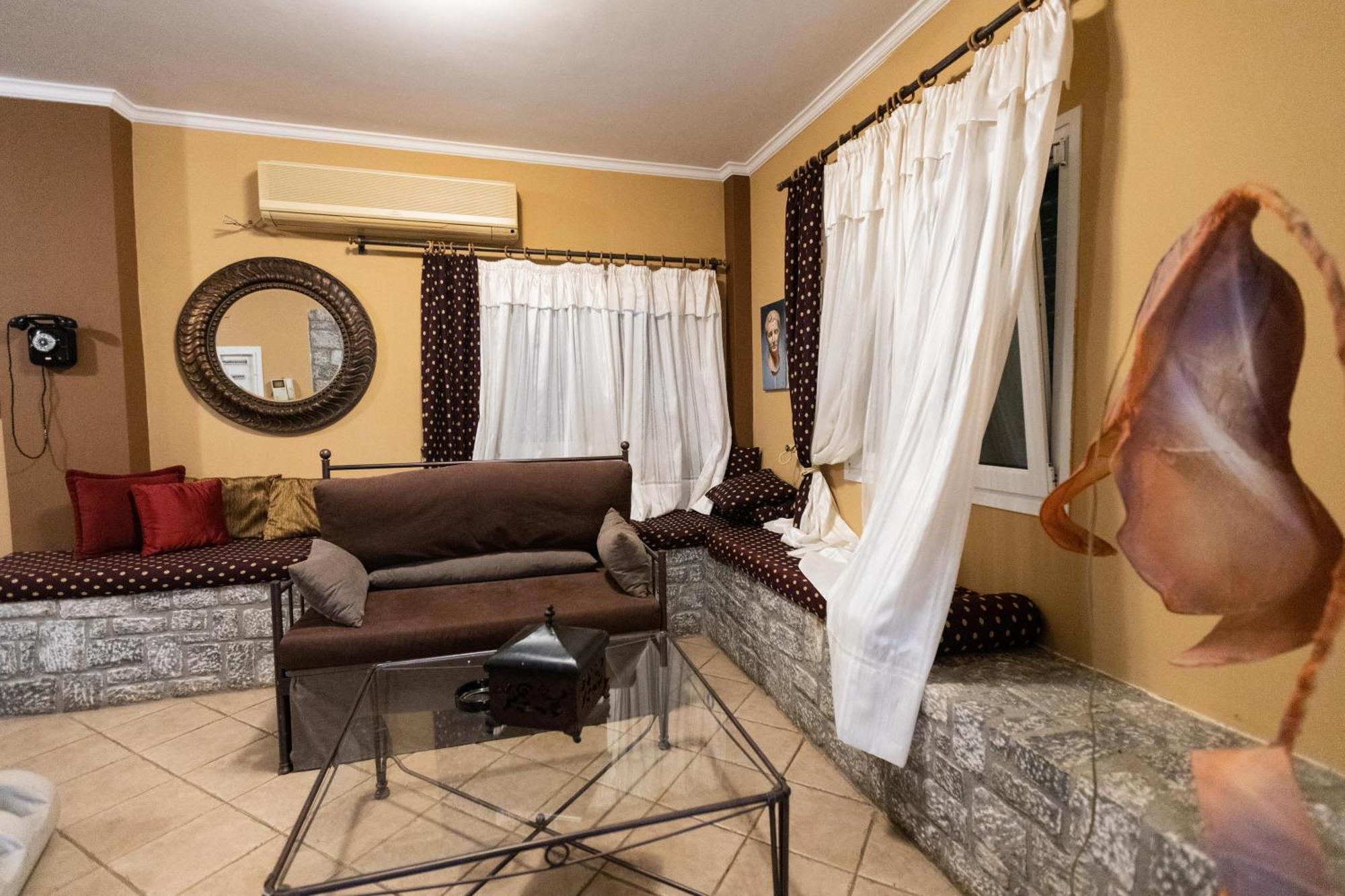 Amfitrion Apartment Gythio Ngoại thất bức ảnh